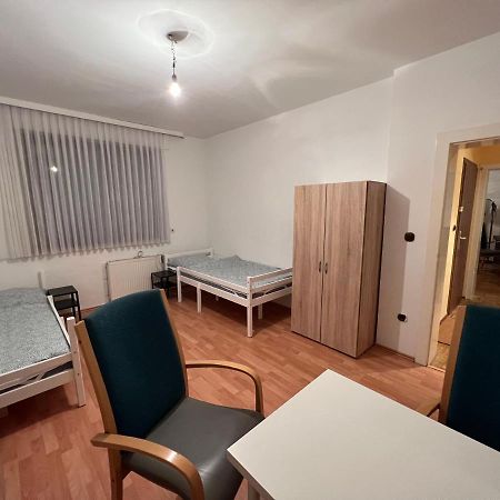 Duisburg Feelhome, Flughafen Nah,3-Schlafzimmer, Dusche Ebenerdig, Zentral, Wifi, Ground Floor Eksteriør bilde